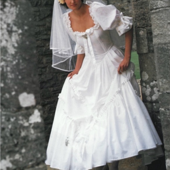 ISO - I am searching for this Laura Ashley White Wedding Dress  DO NOT PURCHASE - Picture 1 of 2